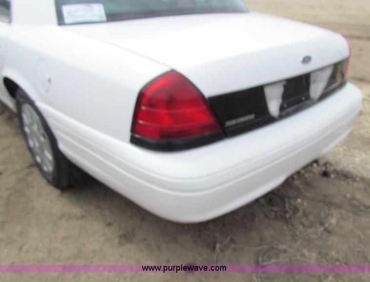 image for item H2179 2008 Ford Crown Victoria Police Interceptor