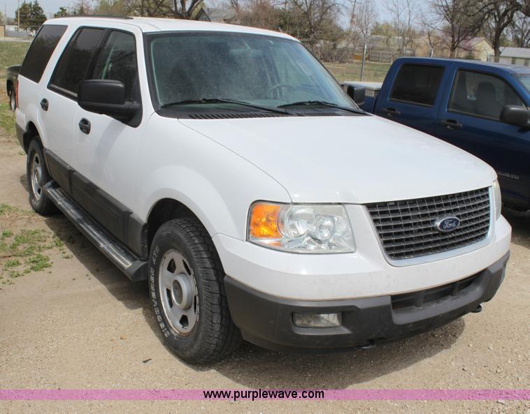 image for item H2181 2004 Ford Expedition XLT SUV