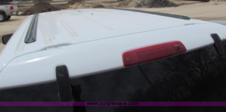 image for item H2181 2004 Ford Expedition XLT SUV