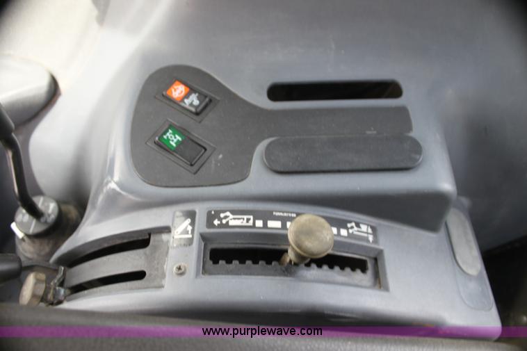 image for item H2183 2001 New Holland TS110 tractor