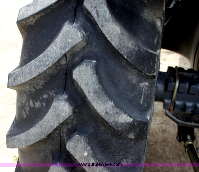 image for item H2183 2001 New Holland TS110 tractor