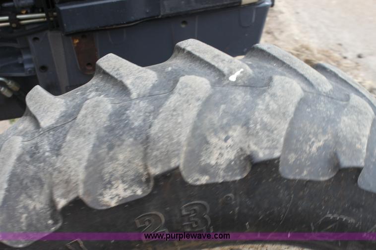 image for item H2183 2001 New Holland TS110 tractor