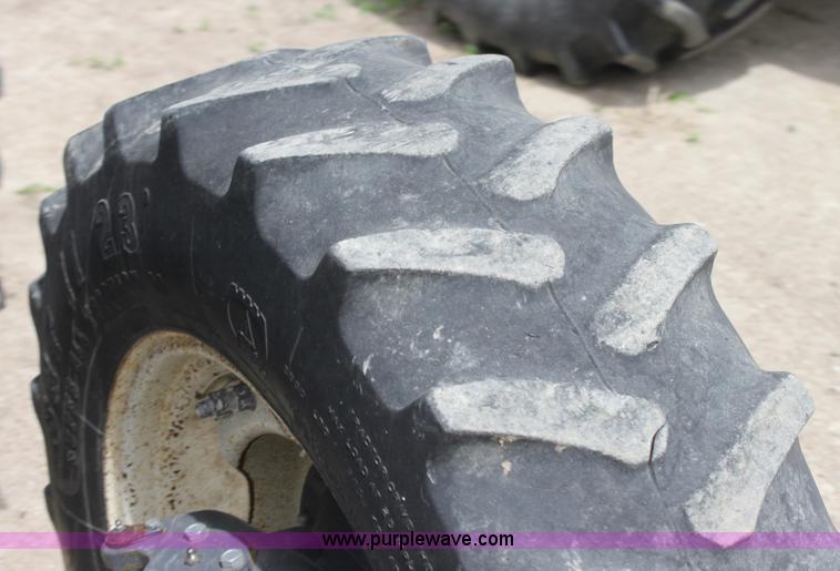 image for item H2183 2001 New Holland TS110 tractor