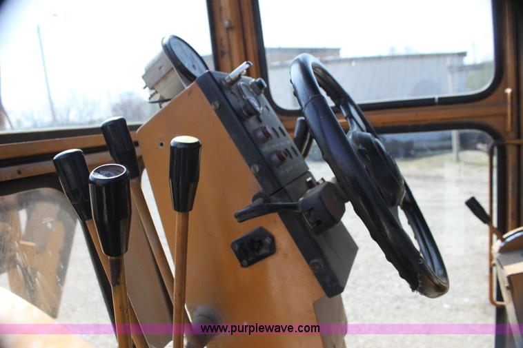 image for item H2188 Galion A400E motor grader