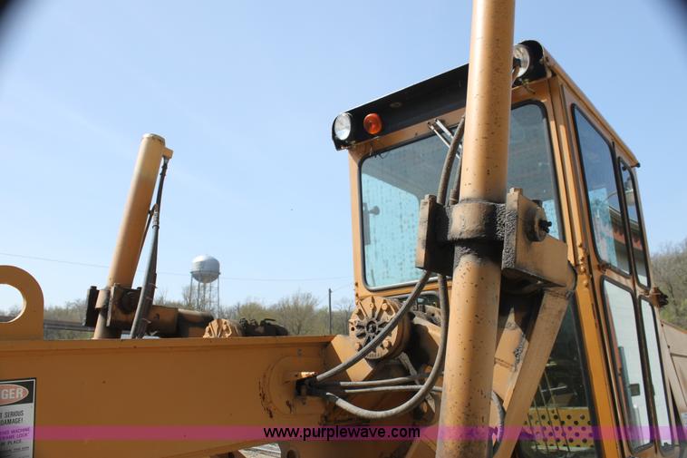 image for item H2188 Galion A400E motor grader
