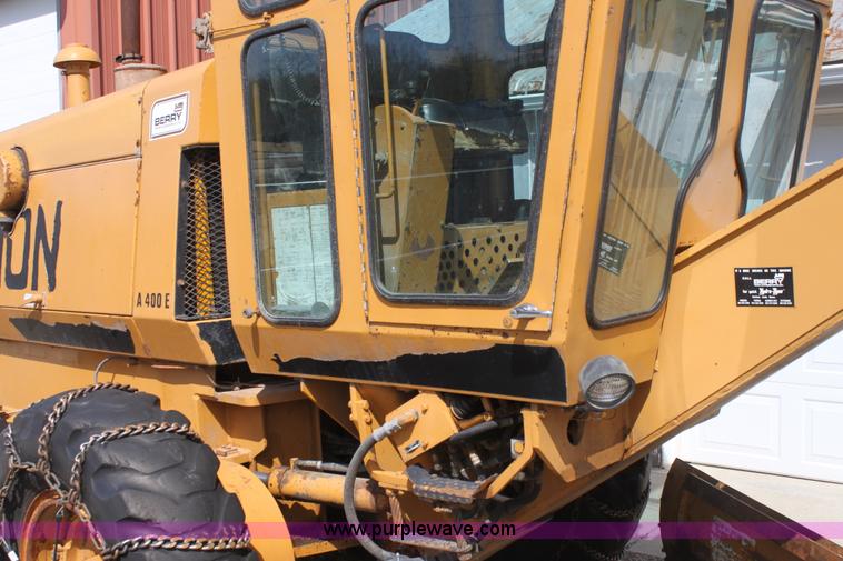 image for item H2188 Galion A400E motor grader