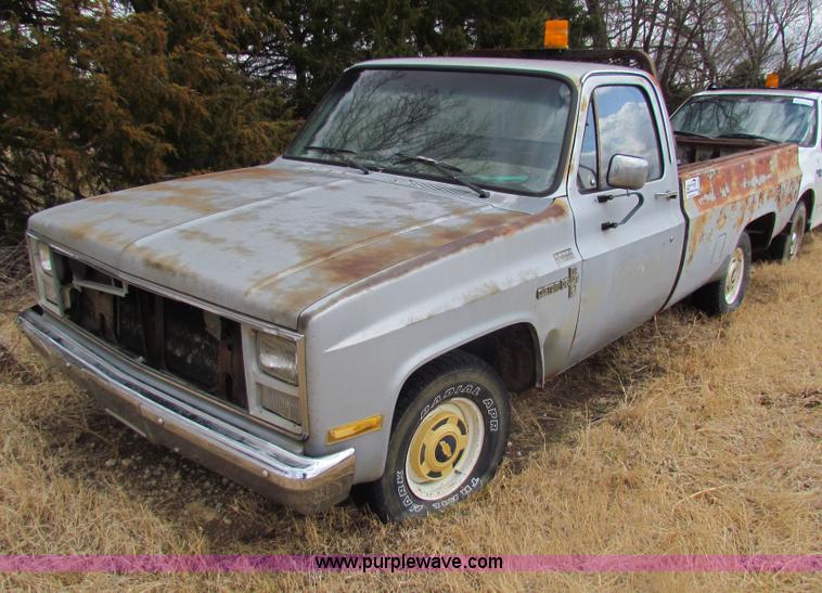 image for item H2220 1985 Chevrolet Custom Deluxe 10 pickup truck
