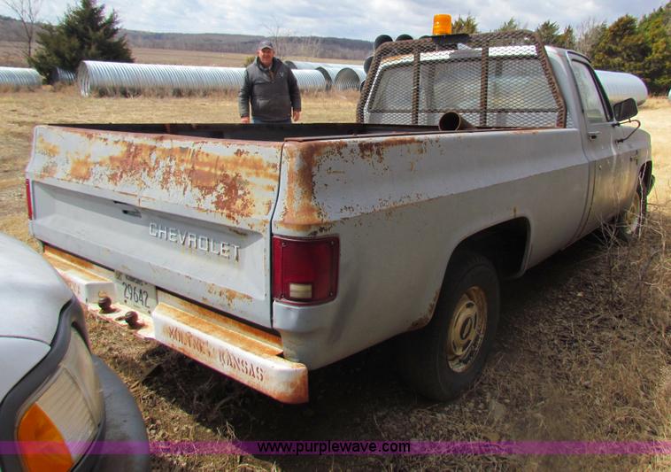 image for item H2220 1985 Chevrolet Custom Deluxe 10 pickup truck