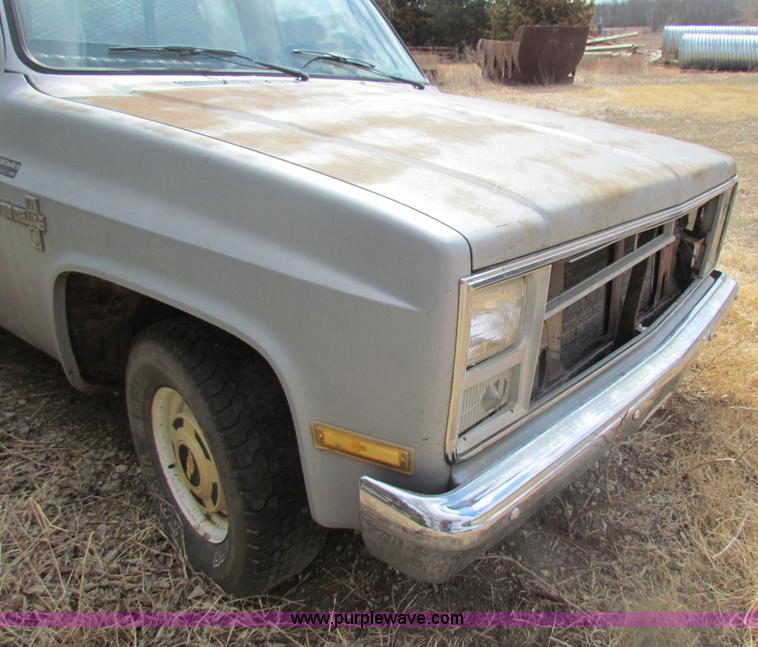 image for item H2220 1985 Chevrolet Custom Deluxe 10 pickup truck