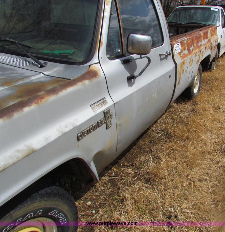 image for item H2220 1985 Chevrolet Custom Deluxe 10 pickup truck