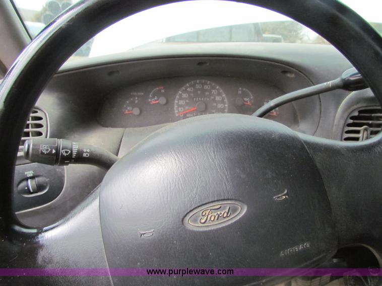 image for item H2221 1998 Ford F150 pickup truck