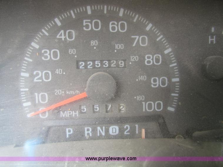 image for item H2221 1998 Ford F150 pickup truck