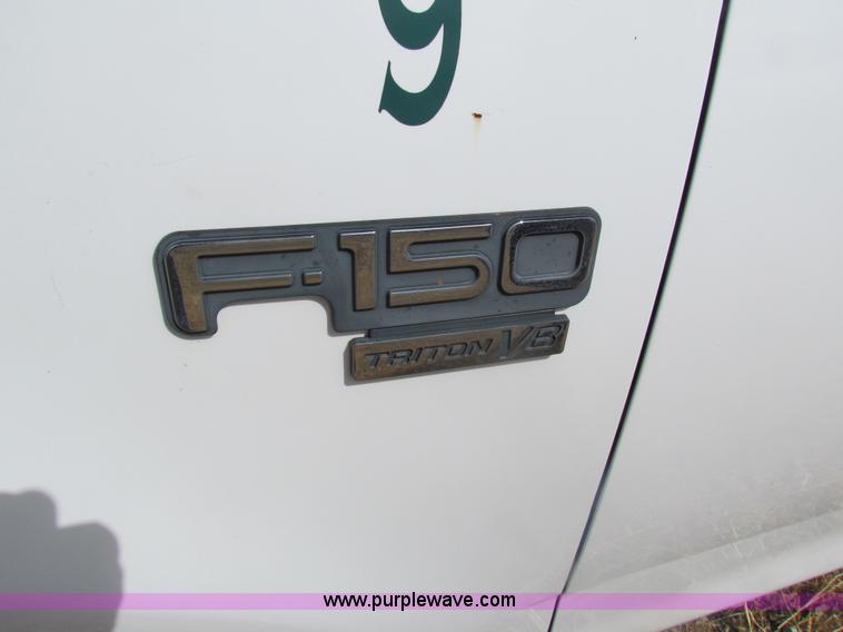 image for item H2221 1998 Ford F150 pickup truck