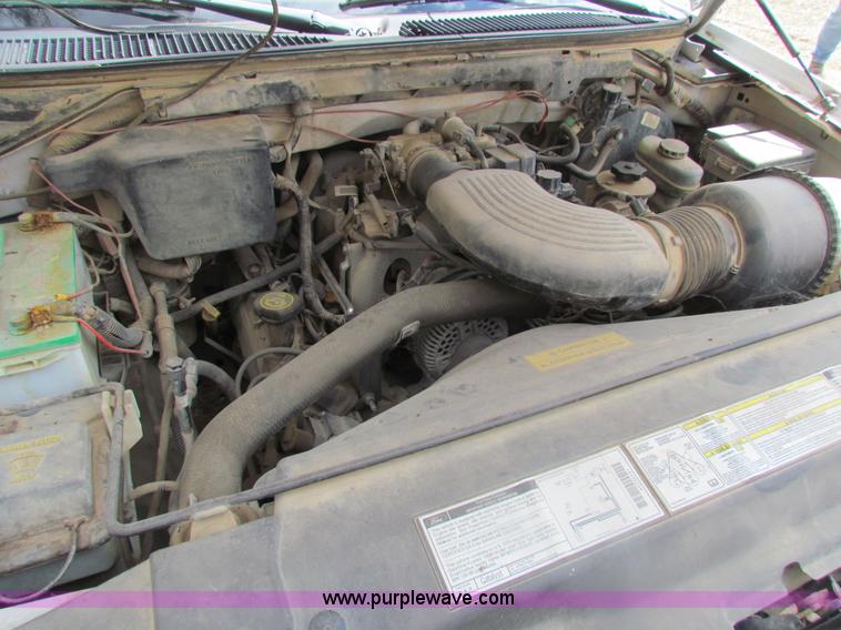 image for item H2221 1998 Ford F150 pickup truck