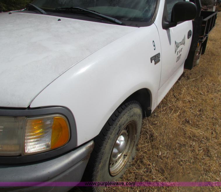 image for item H2221 1998 Ford F150 pickup truck