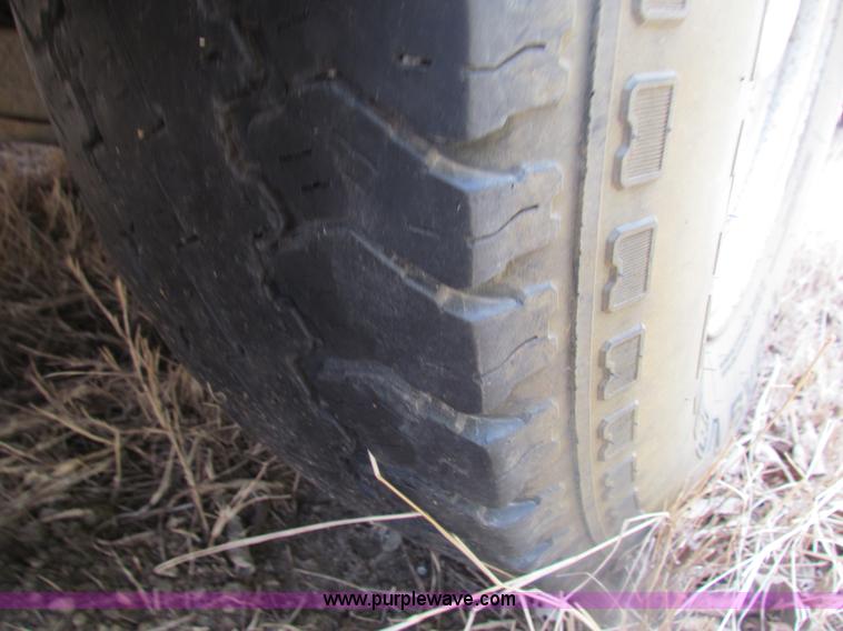 image for item H2221 1998 Ford F150 pickup truck