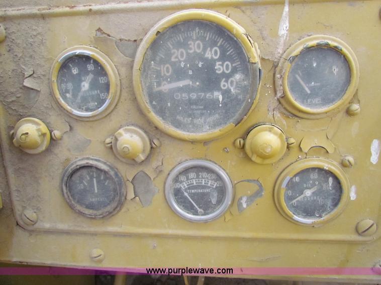 image for item H2222 FWD MUC6X6 truck with Garwood 20 ton crane