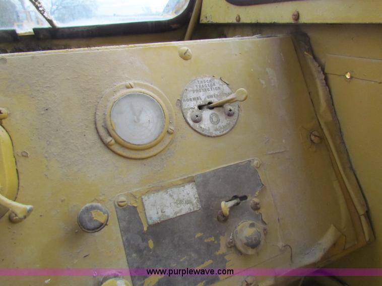 image for item H2222 FWD MUC6X6 truck with Garwood 20 ton crane