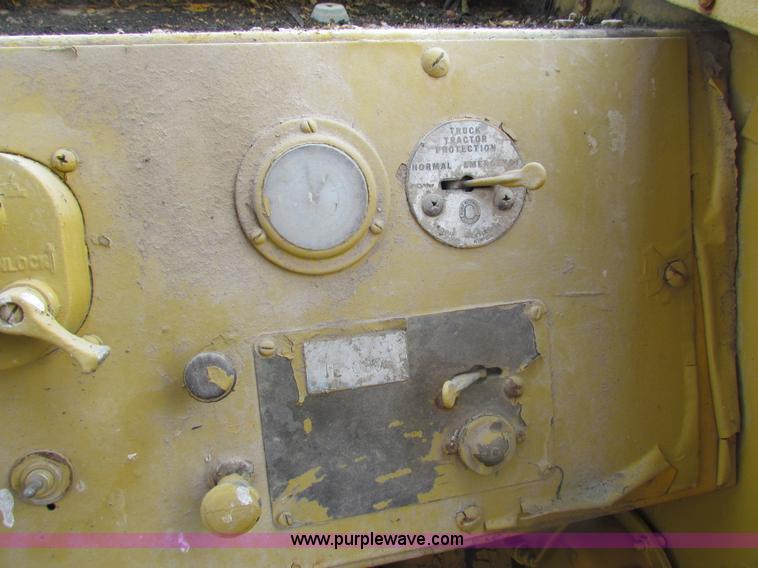 image for item H2222 FWD MUC6X6 truck with Garwood 20 ton crane