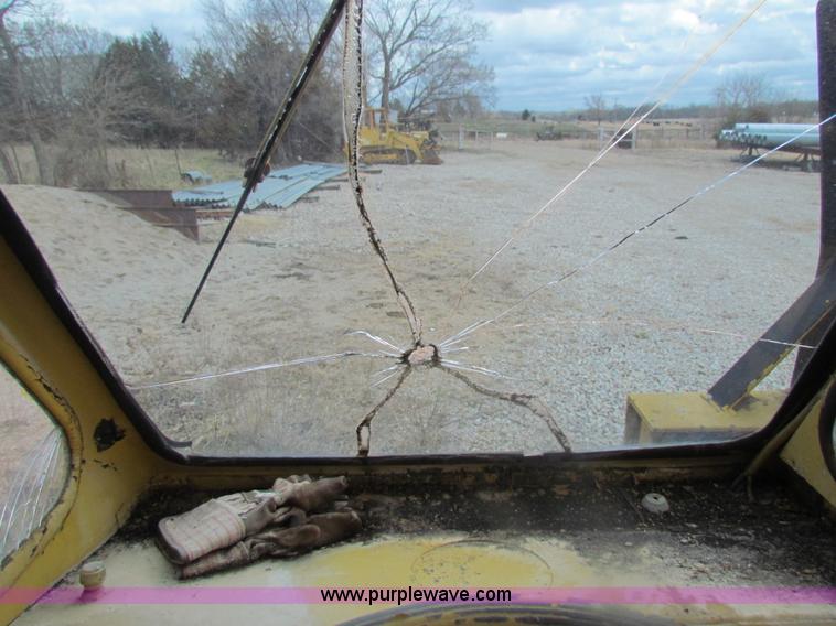 image for item H2222 FWD MUC6X6 truck with Garwood 20 ton crane