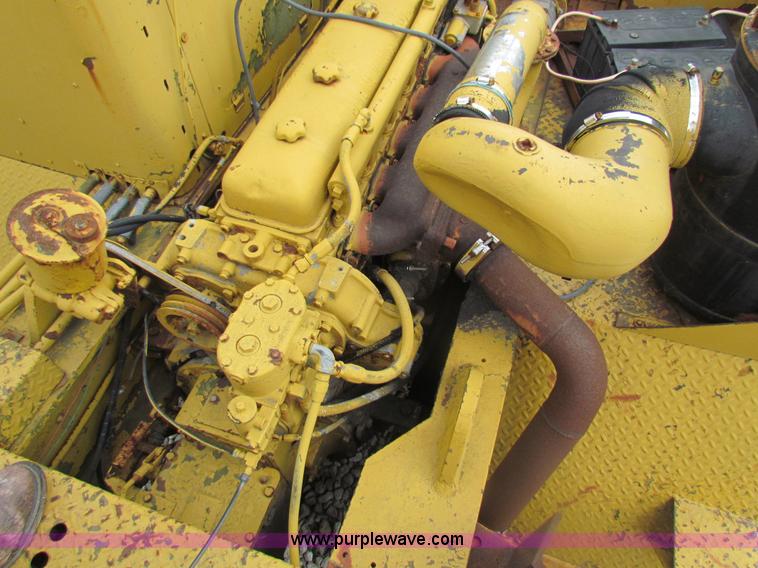 image for item H2222 FWD MUC6X6 truck with Garwood 20 ton crane