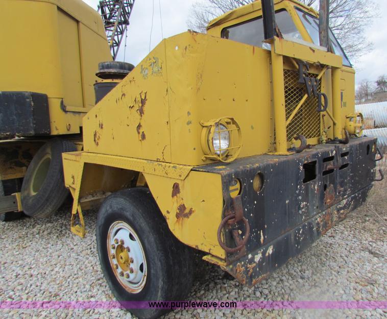 image for item H2222 FWD MUC6X6 truck with Garwood 20 ton crane