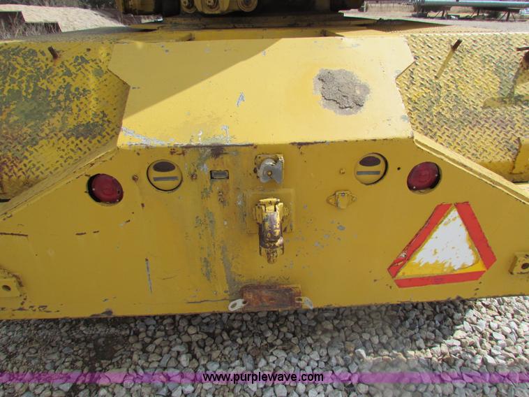 image for item H2222 FWD MUC6X6 truck with Garwood 20 ton crane