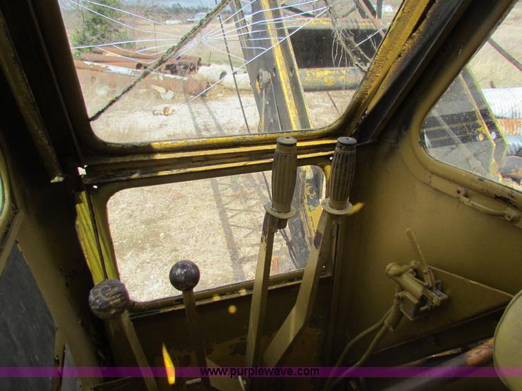 image for item H2222 FWD MUC6X6 truck with Garwood 20 ton crane