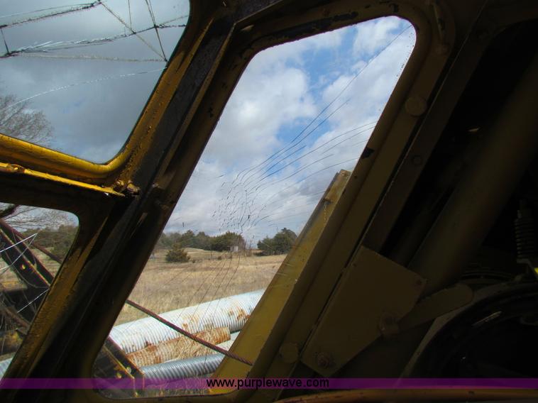 image for item H2222 FWD MUC6X6 truck with Garwood 20 ton crane