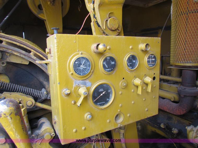 image for item H2222 FWD MUC6X6 truck with Garwood 20 ton crane