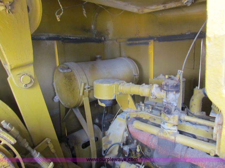 image for item H2222 FWD MUC6X6 truck with Garwood 20 ton crane