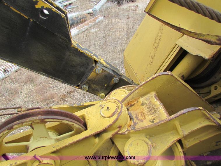 image for item H2222 FWD MUC6X6 truck with Garwood 20 ton crane