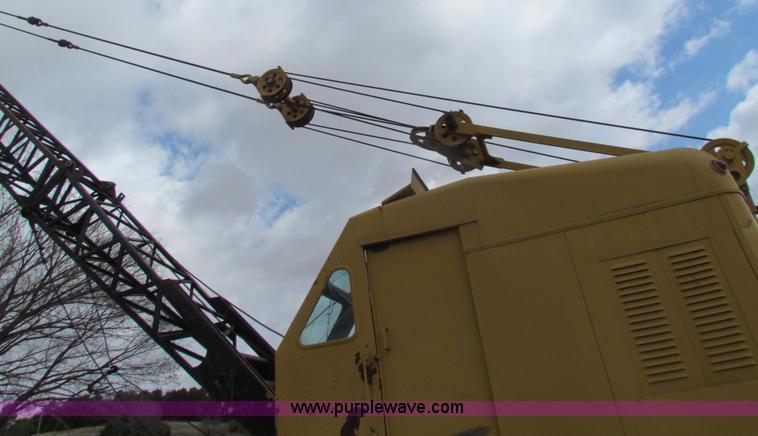 image for item H2222 FWD MUC6X6 truck with Garwood 20 ton crane