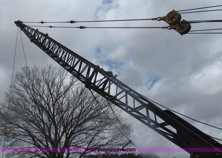 image for item H2222 FWD MUC6X6 truck with Garwood 20 ton crane