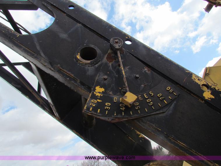 image for item H2222 FWD MUC6X6 truck with Garwood 20 ton crane