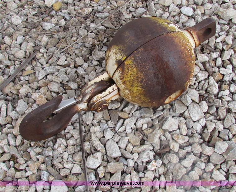 image for item H2222 FWD MUC6X6 truck with Garwood 20 ton crane