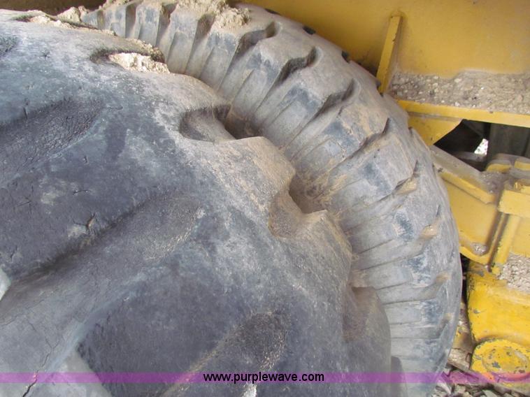 image for item H2222 FWD MUC6X6 truck with Garwood 20 ton crane