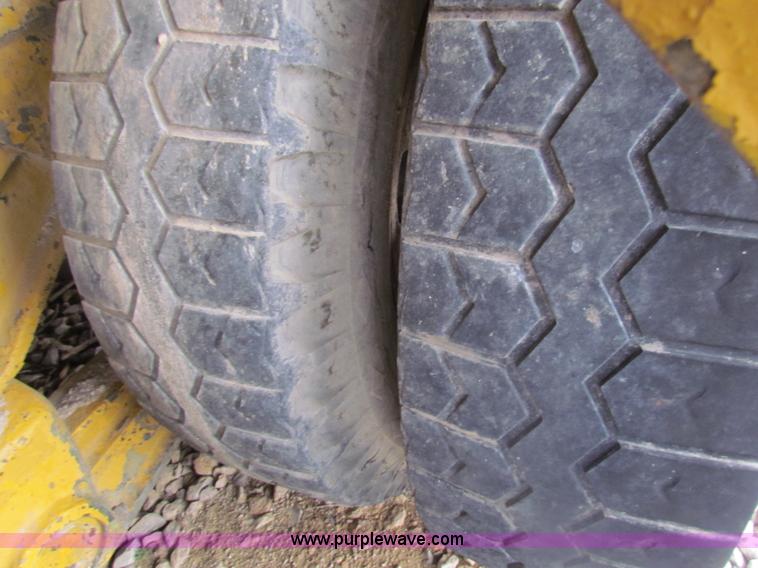 image for item H2222 FWD MUC6X6 truck with Garwood 20 ton crane