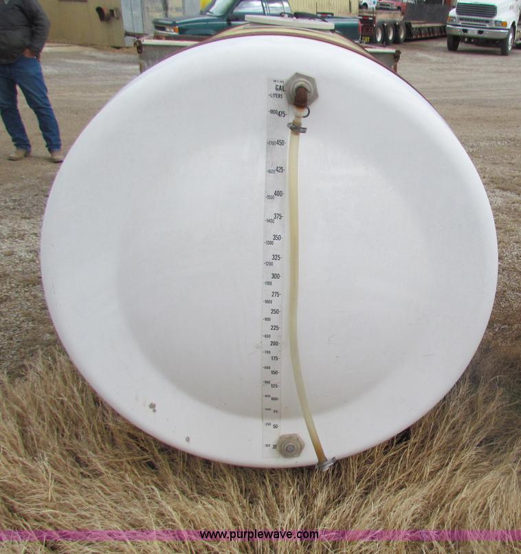 image for item H2223 500 gallon fiberglass tank