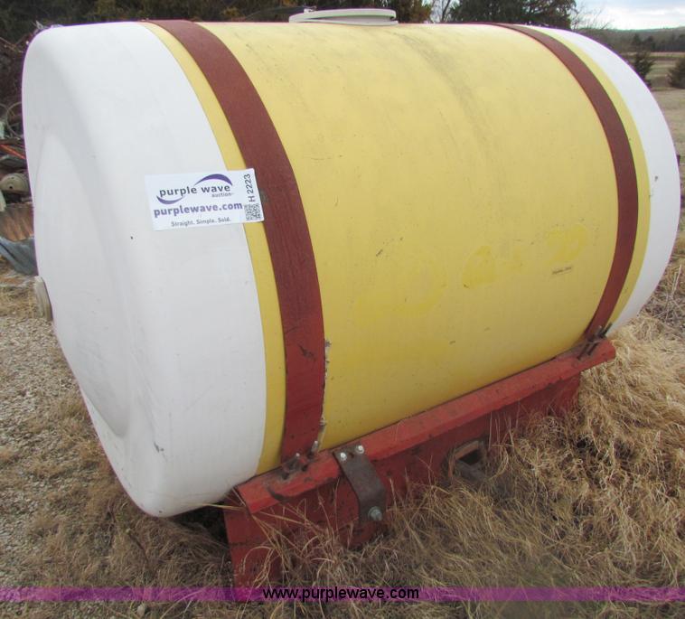 image for item H2223 500 gallon fiberglass tank