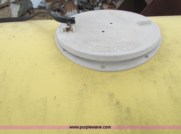 image for item H2223 500 gallon fiberglass tank