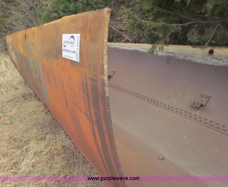 image for item H2224 18' steel half barrel bed