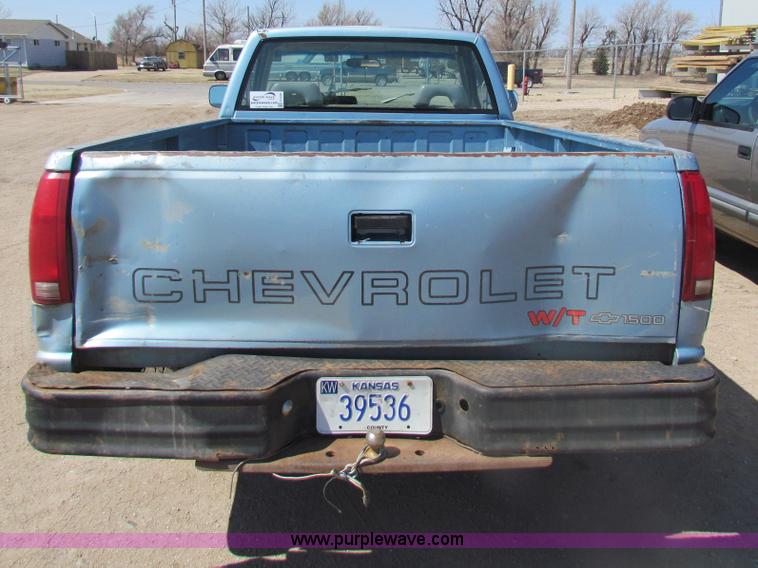 image for item H2228 1992 Chevrolet 1500 pickup truck