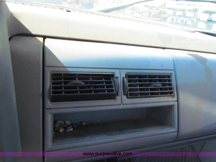 image for item H2228 1992 Chevrolet 1500 pickup truck