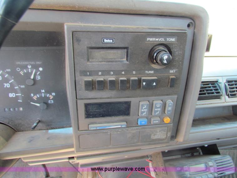 image for item H2228 1992 Chevrolet 1500 pickup truck