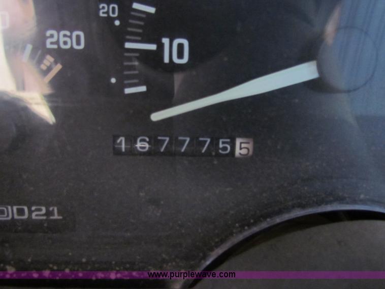 image for item H2228 1992 Chevrolet 1500 pickup truck