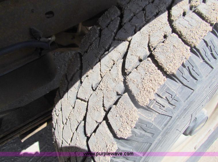 image for item H2228 1992 Chevrolet 1500 pickup truck