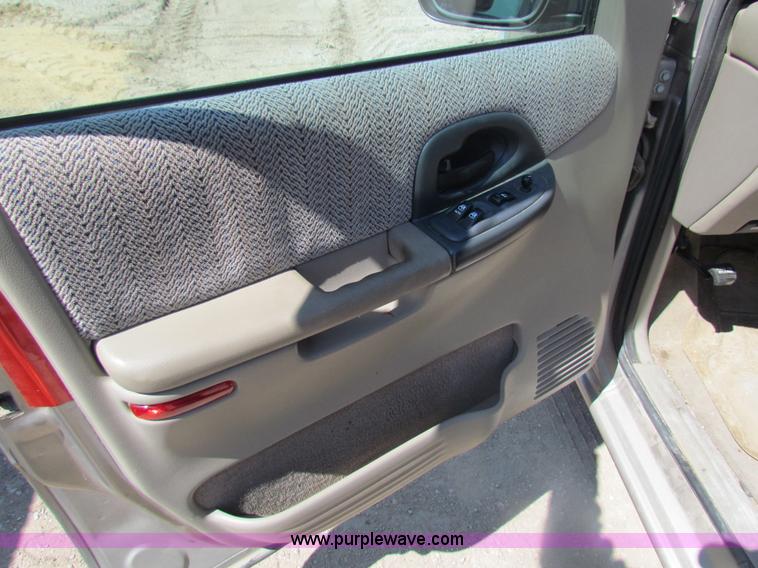 image for item H2230 1999 Chevrolet Venture van