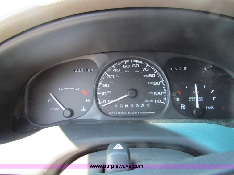 image for item H2230 1999 Chevrolet Venture van