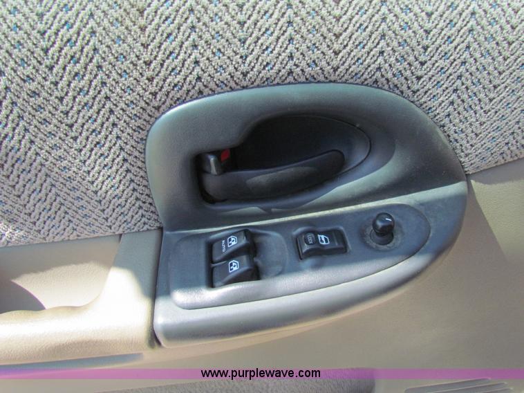 image for item H2230 1999 Chevrolet Venture van